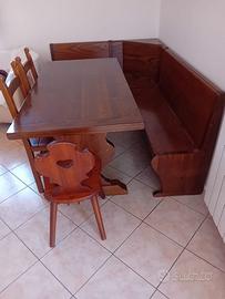 Tavolo con cassapanca