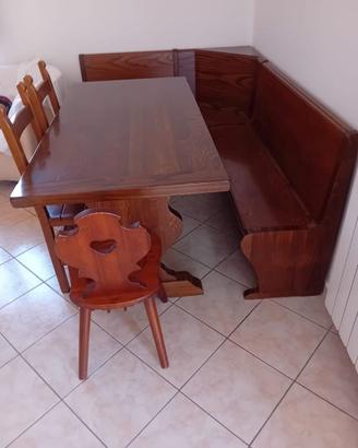 Tavolo con cassapanca
