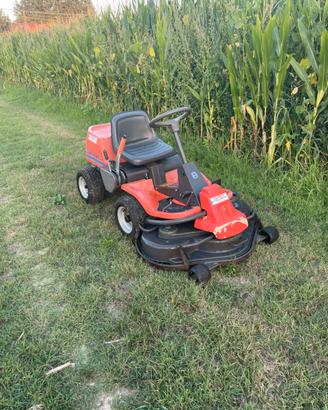 Trattorino tagliaerba HUSQVARNA