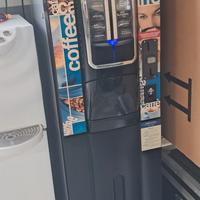 Distributore automatico bevande calde