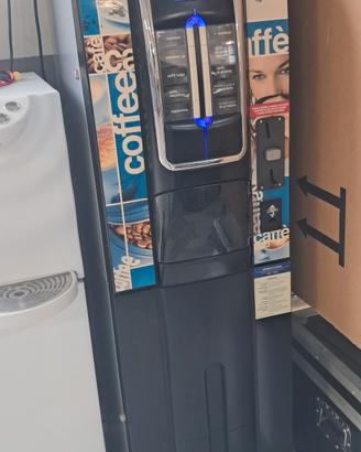 Distributore automatico bevande calde