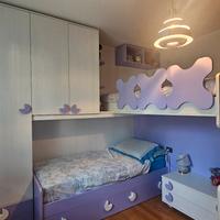 camera ragazza  .prezzo trattabile 