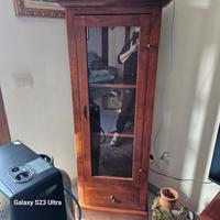 credenza  noce a vetri 