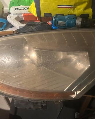 Faro anteriore citroen c4 picasso 2011