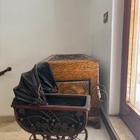 Carrozzina giocattolo antico