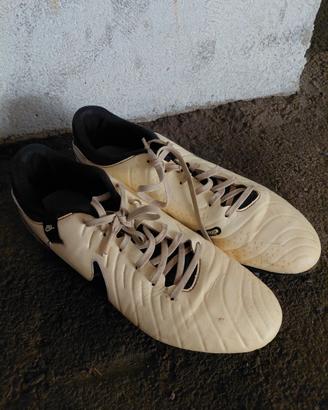 Nike Tiempo