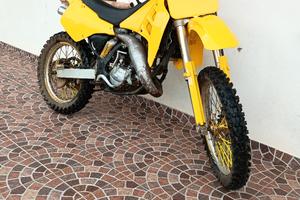 Suzuki RM 125 2 tempi 