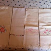 Asciugamani in lino ricamati a mano