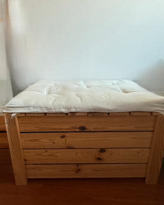 Cassapanca in legno, chiaro con cuscino