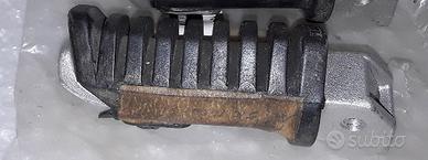 Pedana poggia piedi sx moto cagiva aletta oro 125