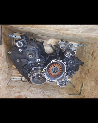 Ricambi motore bmw f800r dal 2016