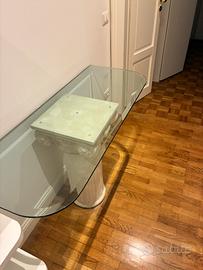 Piano in cristallo e mobile per bagno