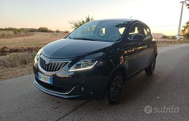 Lancia Ypsilon benzina/hibrid 2023