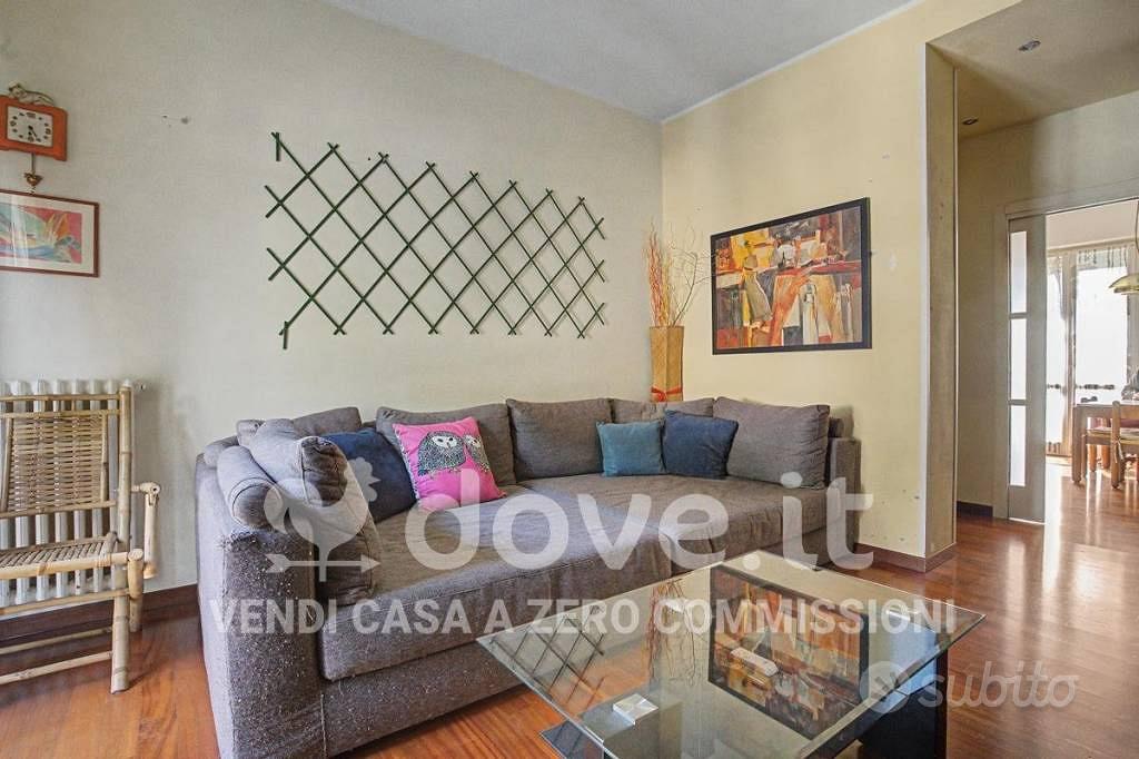 Appartamento di 119 m² con 3 locali e box auto a V - View 2