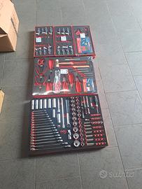 kit utensili usag NO CARRELLO