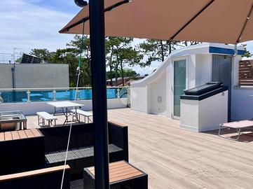 4 LOCALI A LIGNANO SABBIADORO