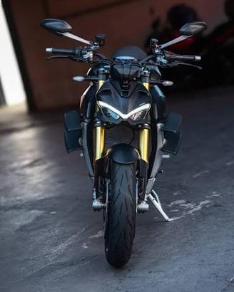 Ducati Streetfighter v4s