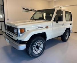 TOYOTA Land Cruiser 3.5 BJ70 LV