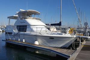 Barca a motore Carver 33 AFT Fly