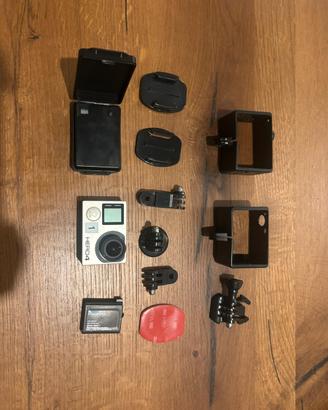 GoPro Hero 4 + accessori