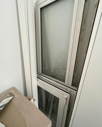 Finestre a battente dopoio vetro