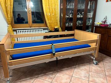 Letto elettrico elevabile per disabili