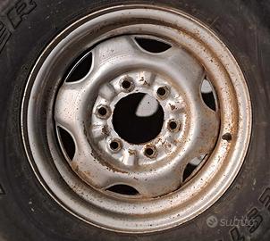 Cerchio con gomma Nissan Patrol