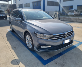 Volkwagen Passat Rline 2.0TDI DSG 2023