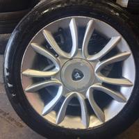 Lancia Delta cerchi in lega e gomme nuove 