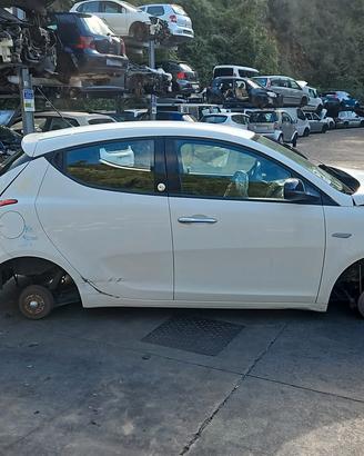 LANCIA Y 2013 SOLO PER RICAMBI