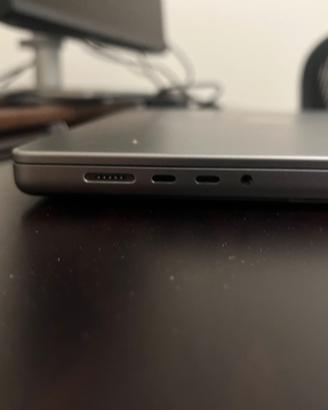 MacBook Pro 16” M1  parti guasti + Genelec 8010a