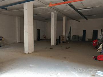 Magazzino Piazzale Esclusivo C.so Indipendenza