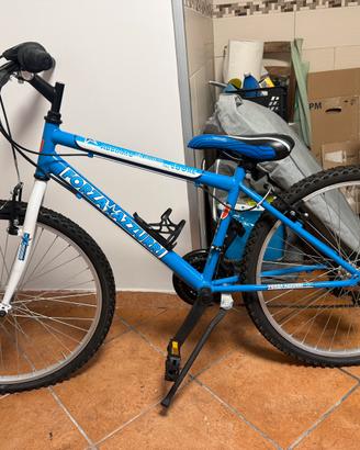 Bicicletta con il logo del napoli
