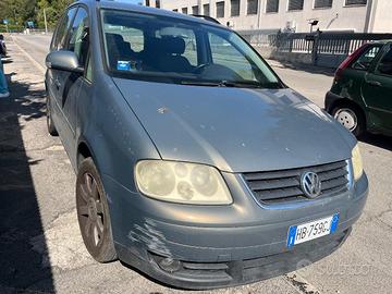 VOLKSWAGEN Touran TDI 101CV Trendline