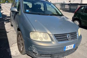 VOLKSWAGEN Touran TDI 101CV Trendline