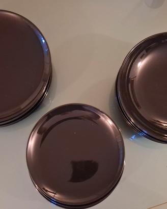 Set completo piatti nero lucido IKEA