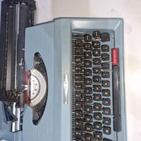 Macchina da scrivere vintage Antares Compact 89 