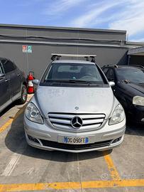 Ricambi MERCEDES classe B A180 dal 2005 al 2011