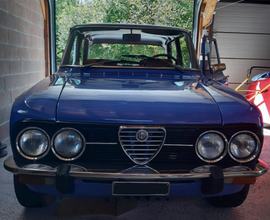 Alfa Romeo Giulia Nuova Super 1300