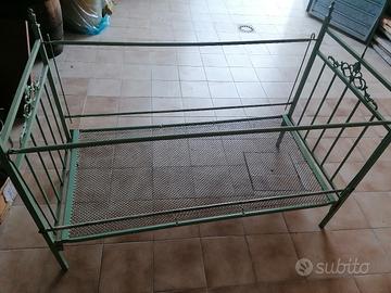 lettino per neonati in ferro 