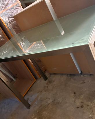 Tavolo per attivita’ commerciali