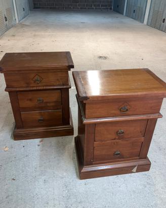 Comodini in Legno stile classico