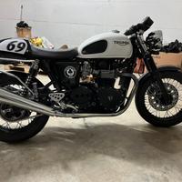 Terminali  Triumph Truxthon 900
