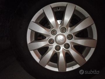 cerchi e pneumatici Pajero 