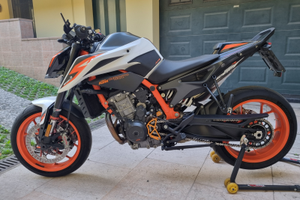 Moto naked KTM DUKE 890R 2021