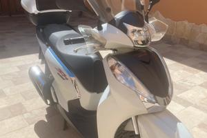 Honda sh 300 sport