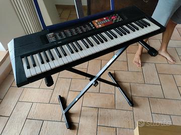 tastiera Yamaha par f51