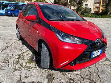 Aygò 1.0 5 porte x play