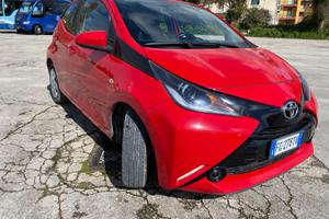 Aygò 1.0 5 porte x play