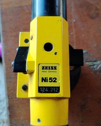 Livello Carl Zeiss Ni 52